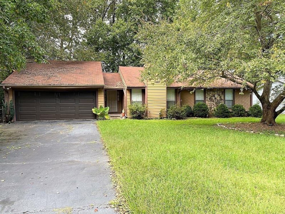 Front exterior, house 3